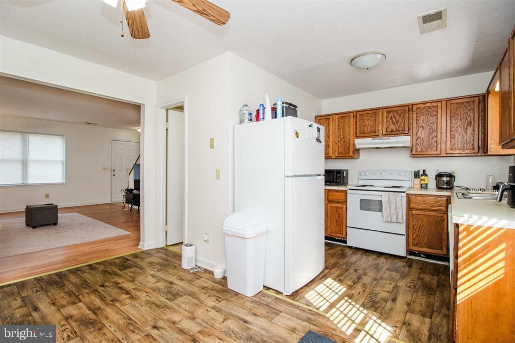 839 Vine Street photo 12