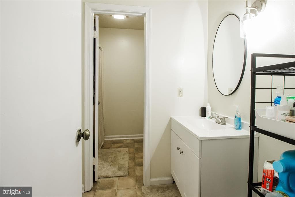 839 Vine Street photo 19