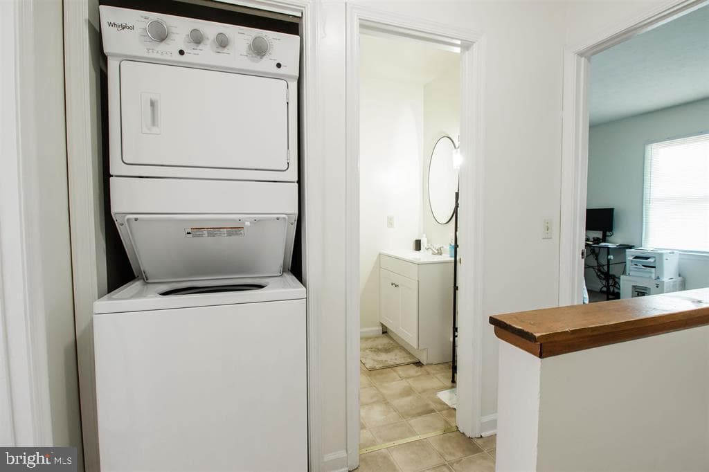 839 Vine Street photo 22