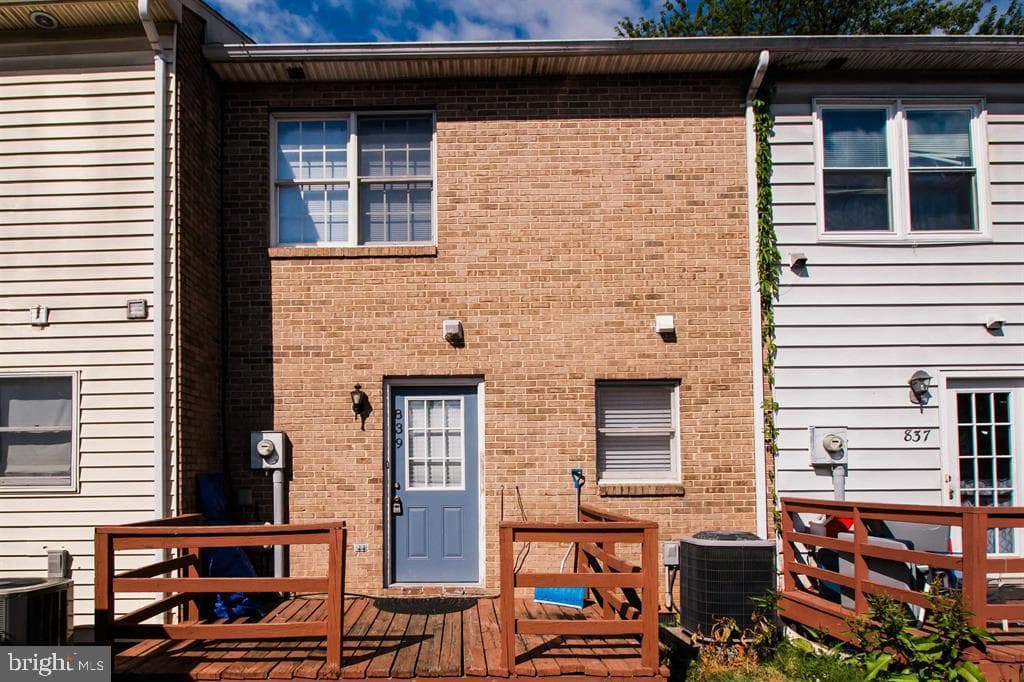 839 Vine Street photo 24