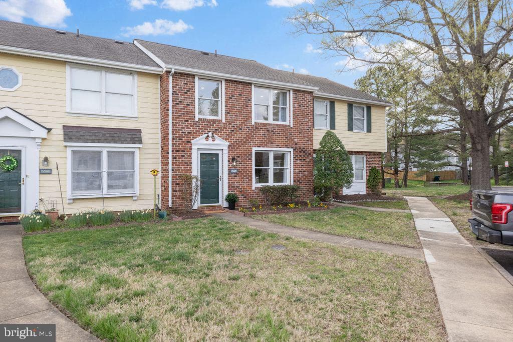 9724 Candace Court photo 2