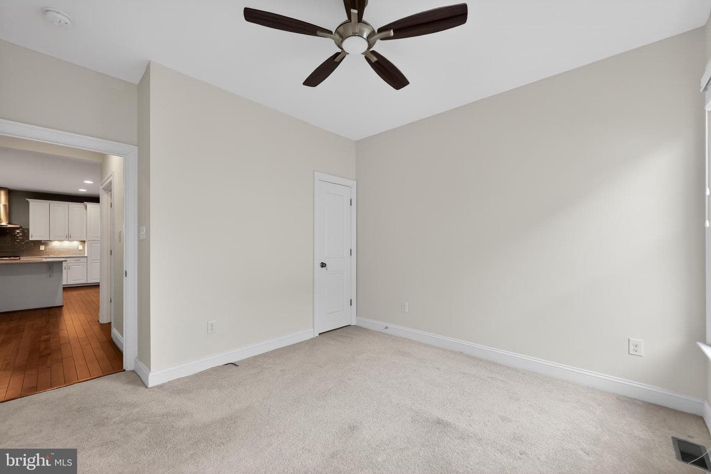 5160 Farmount Terrace #16 photo 18
