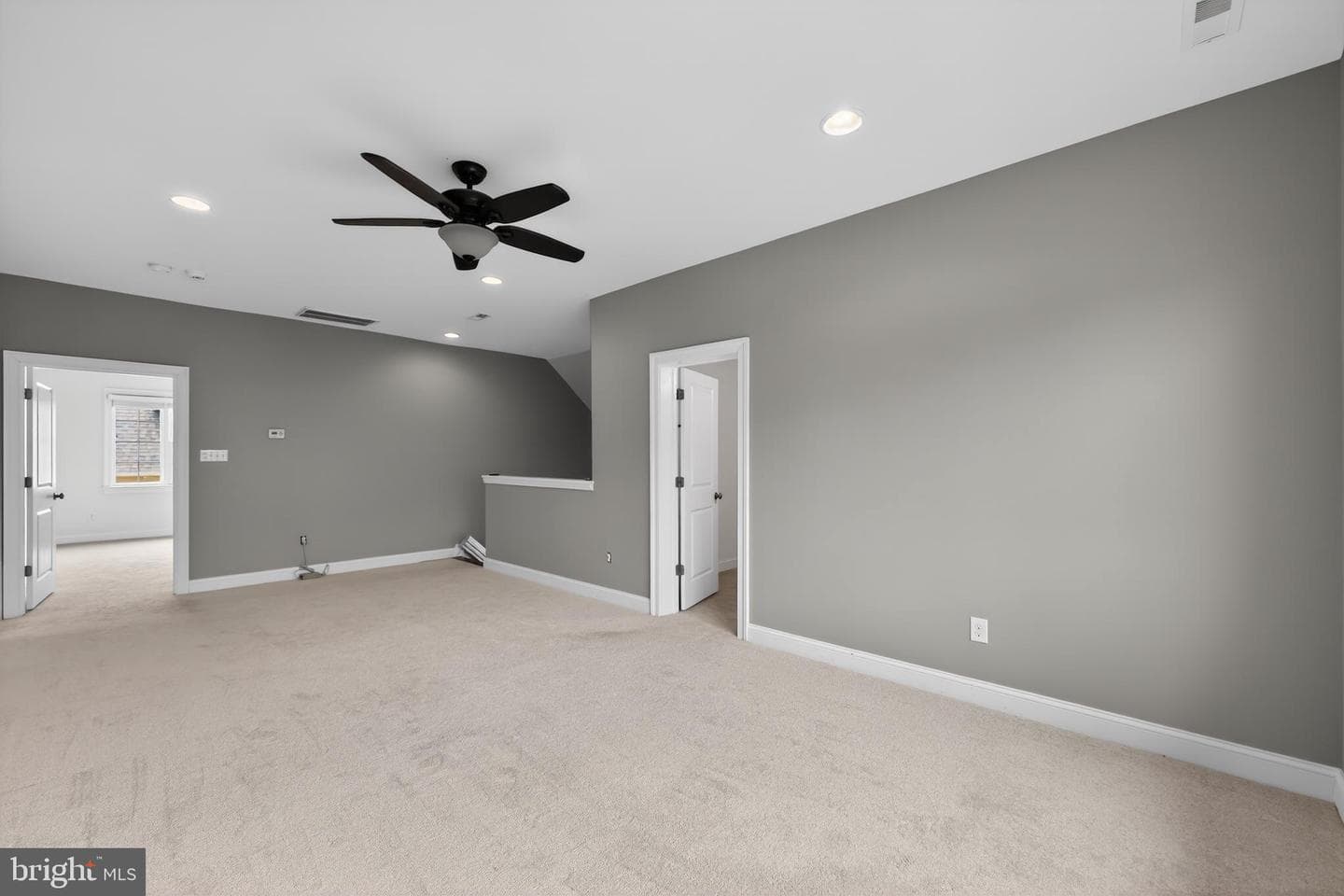 5160 Farmount Terrace #16 photo 19