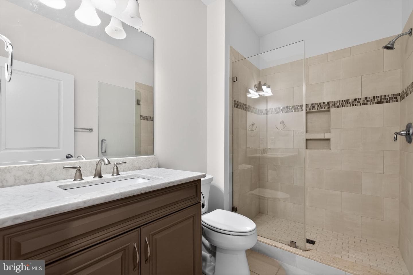 5160 Farmount Terrace #16 photo 23