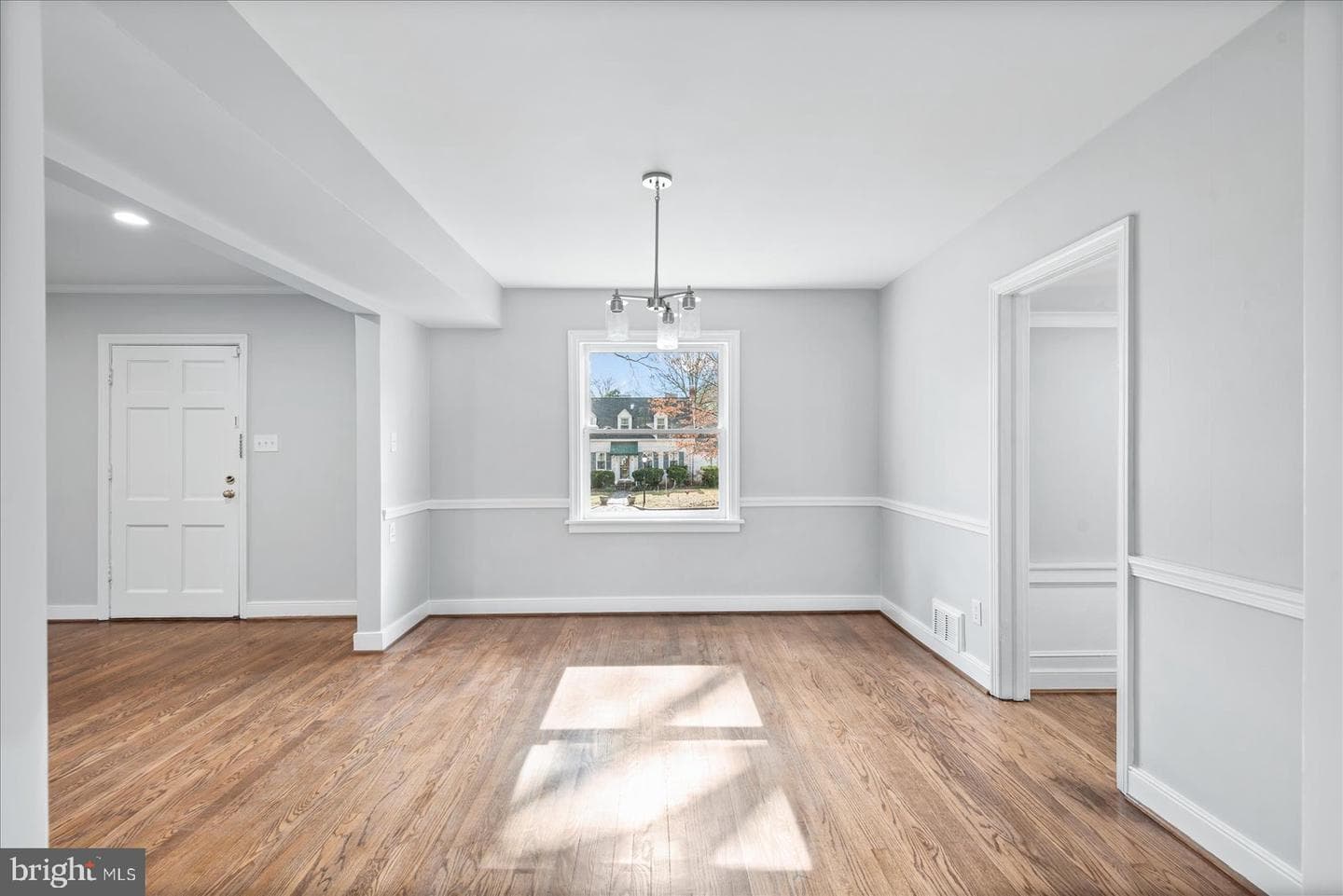 5806 S Crestwood Avenue photo 12