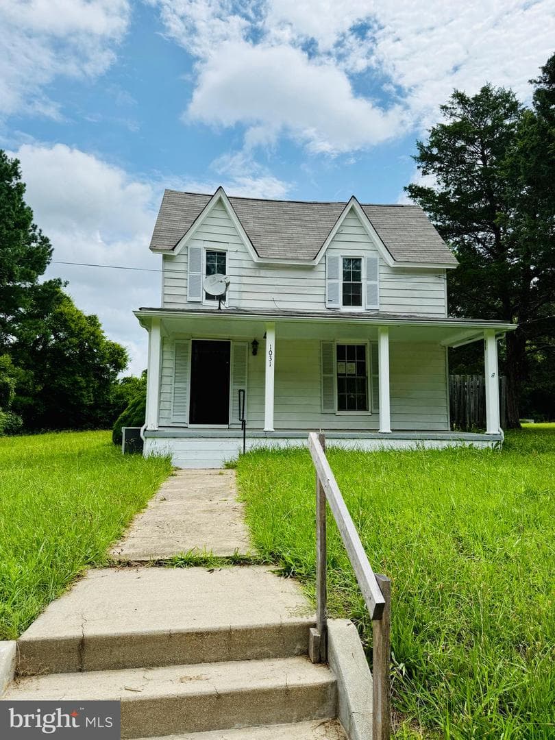 1031 Macdonald Drive photo 5