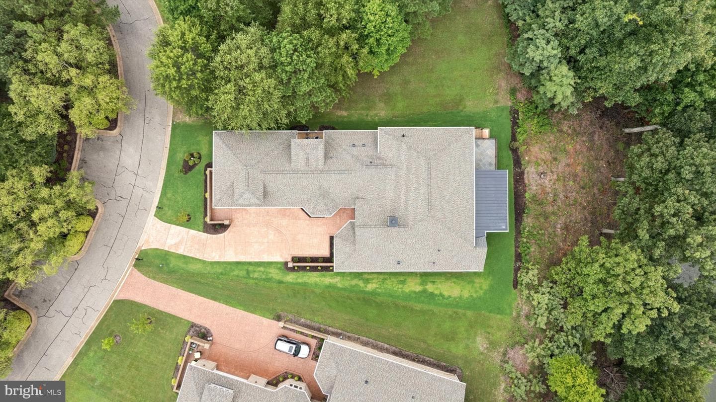 424 Rivers Edge photo 38