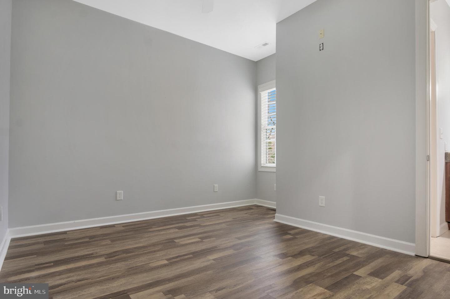 100 Lakewood Drive photo 28