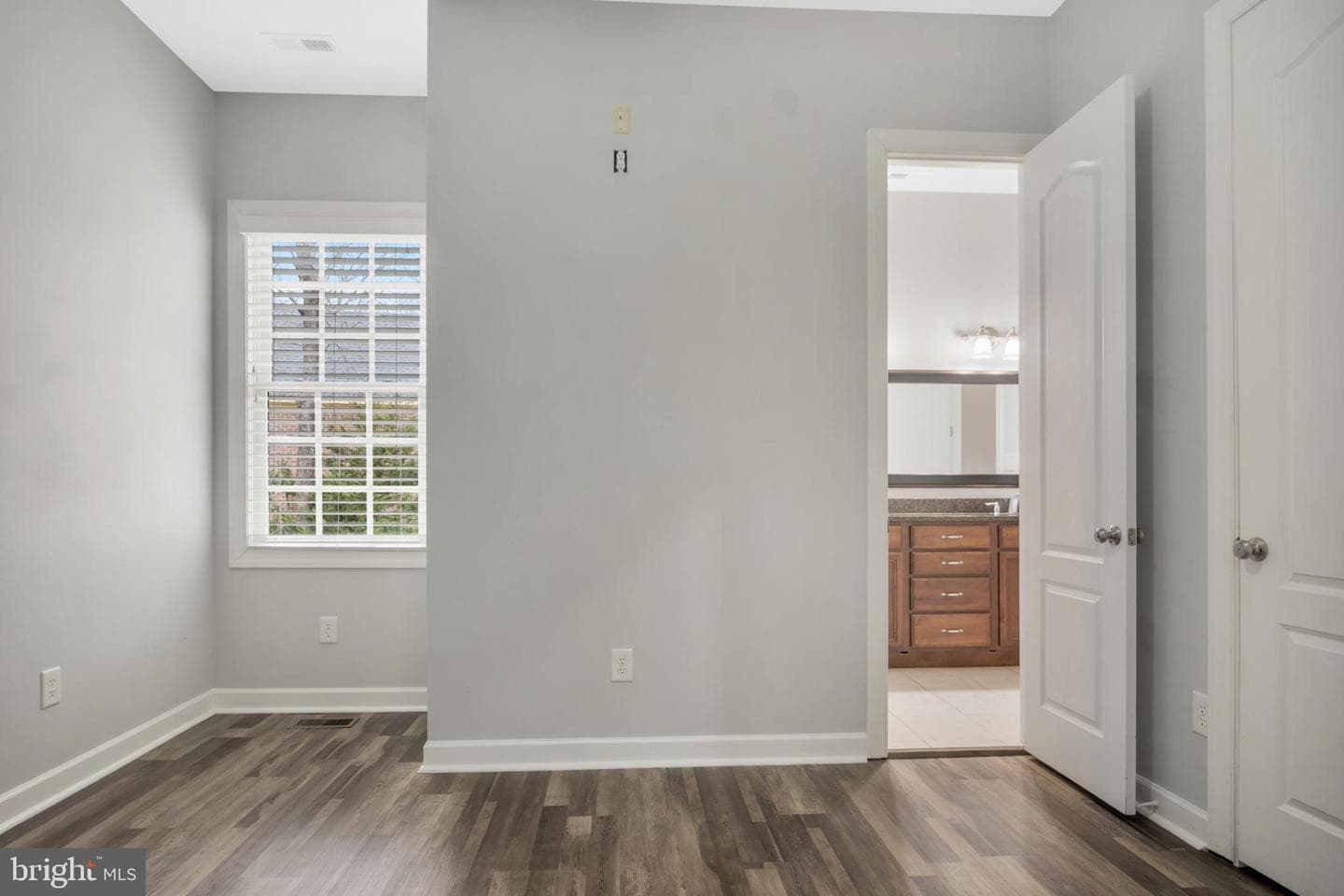 100 Lakewood Drive photo 29