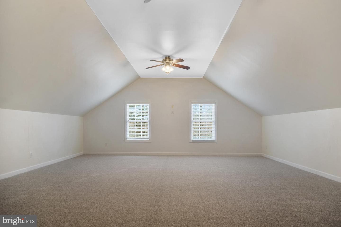 100 Lakewood Drive photo 33