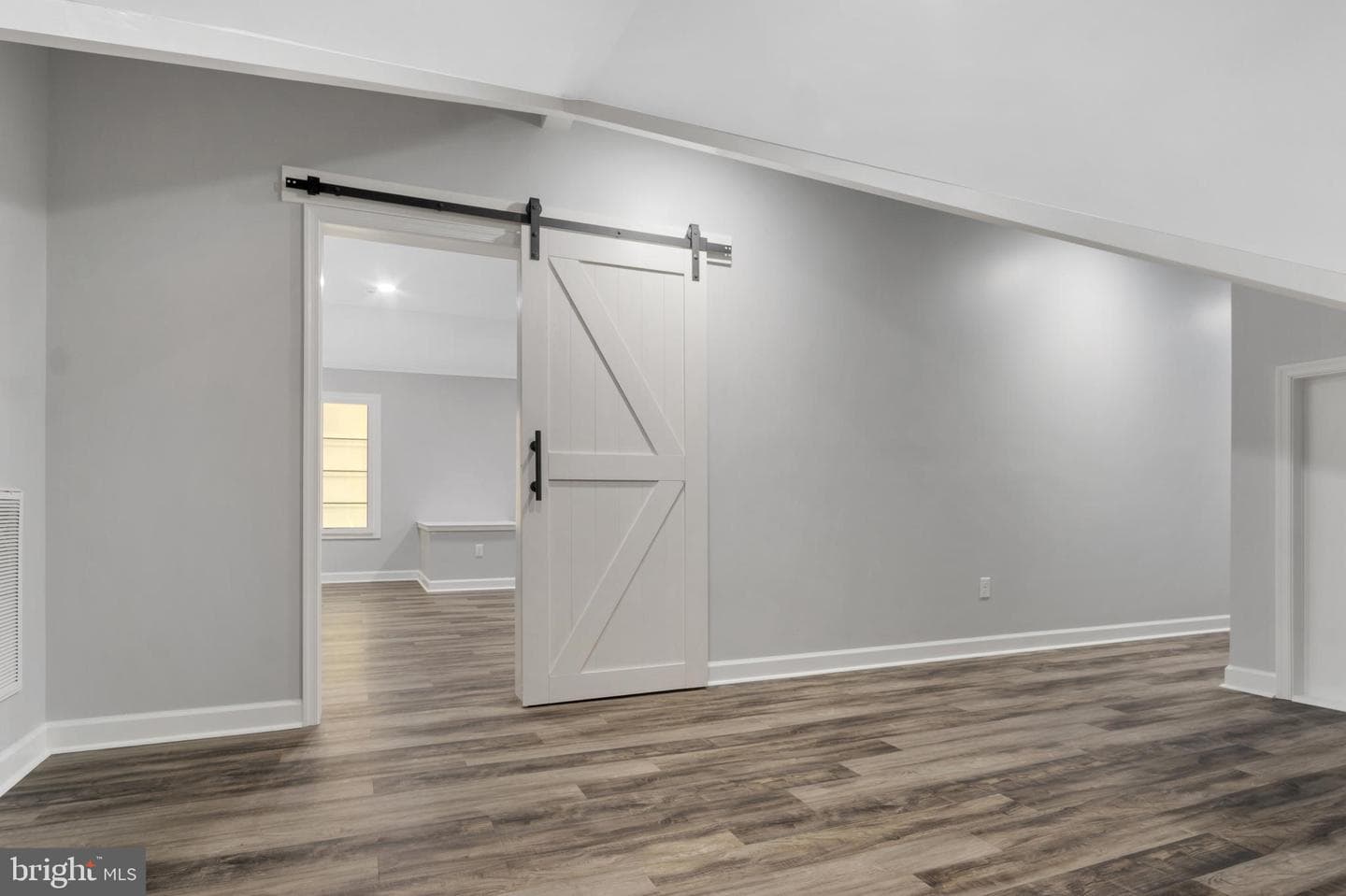 100 Lakewood Drive photo 34