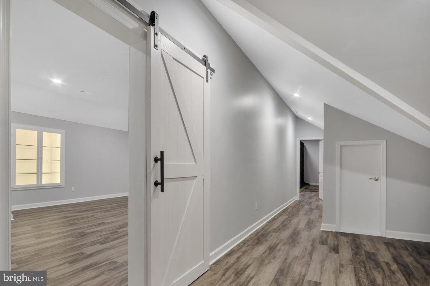 100 Lakewood Drive photo 35