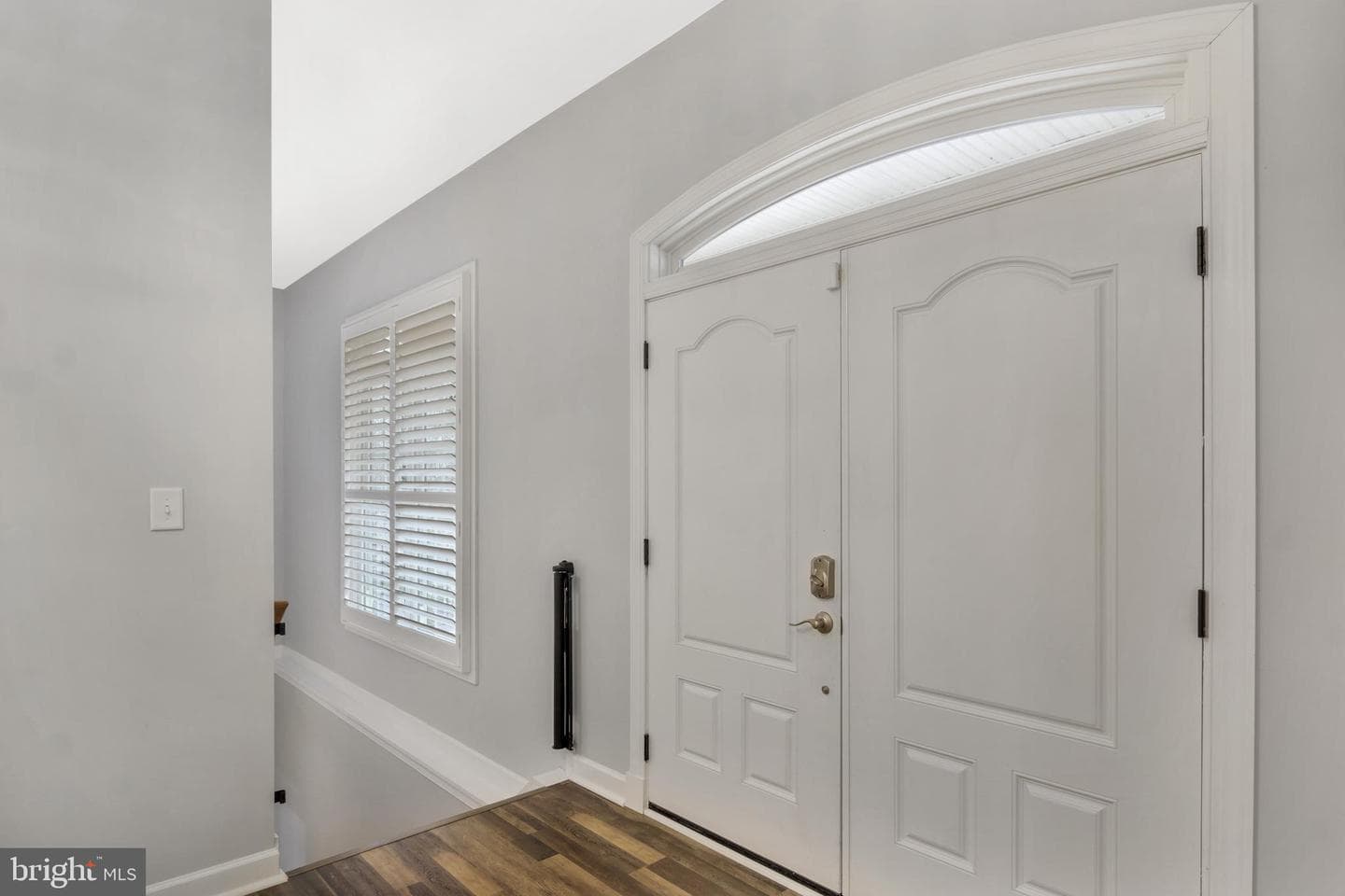 100 Lakewood Drive photo 4