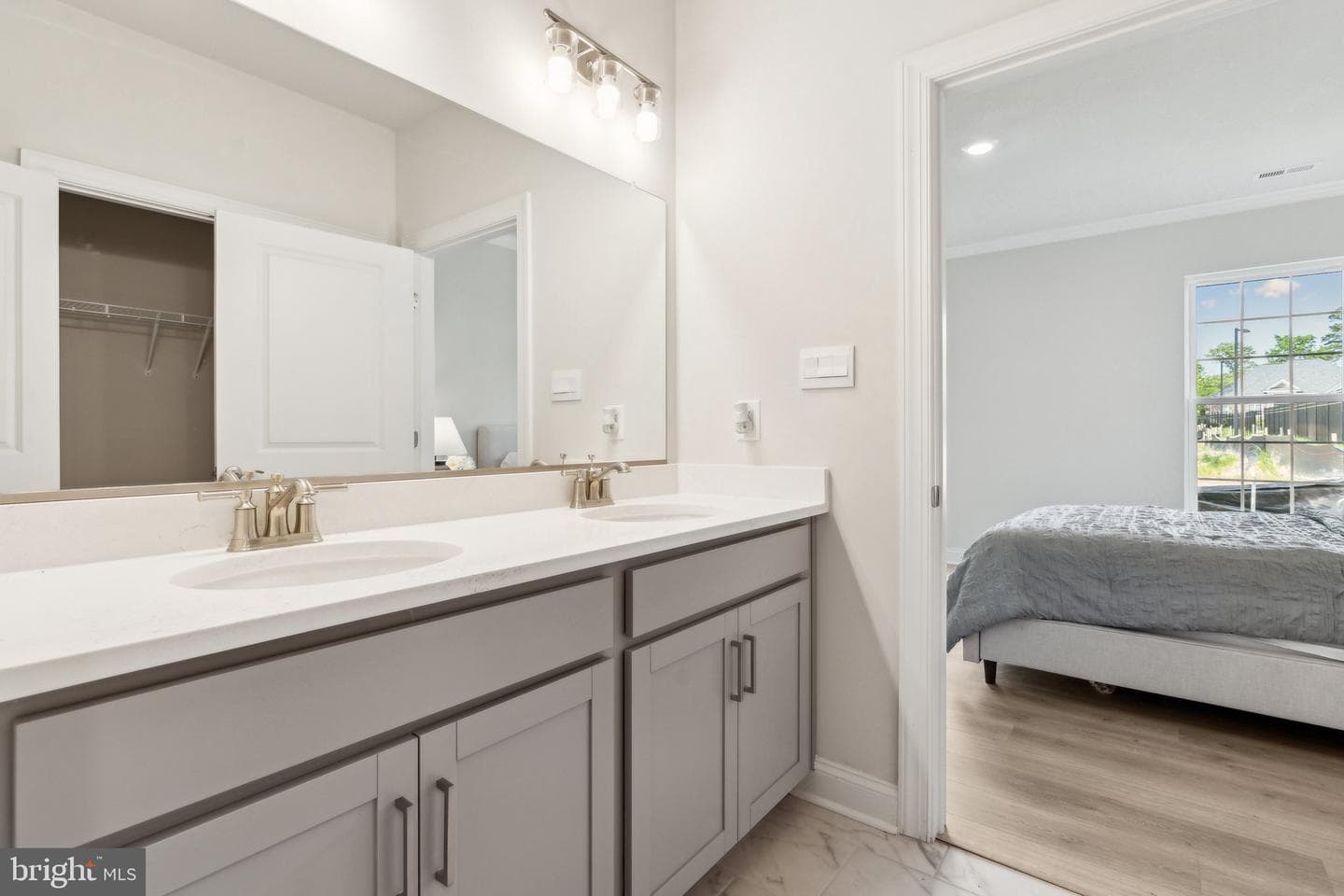 1260 Treviso Bay photo 22
