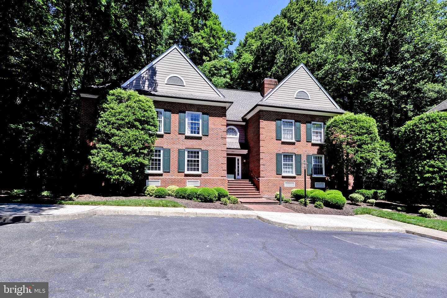 208 Woodmere Drive #a photo 3