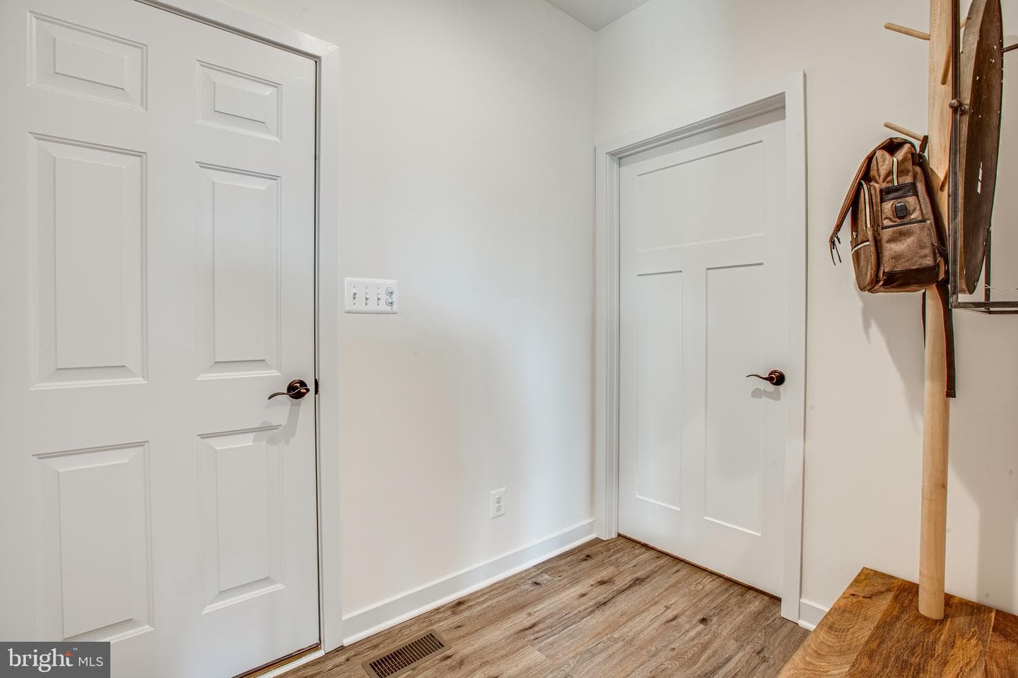 1423 Woodstock Road photo 17
