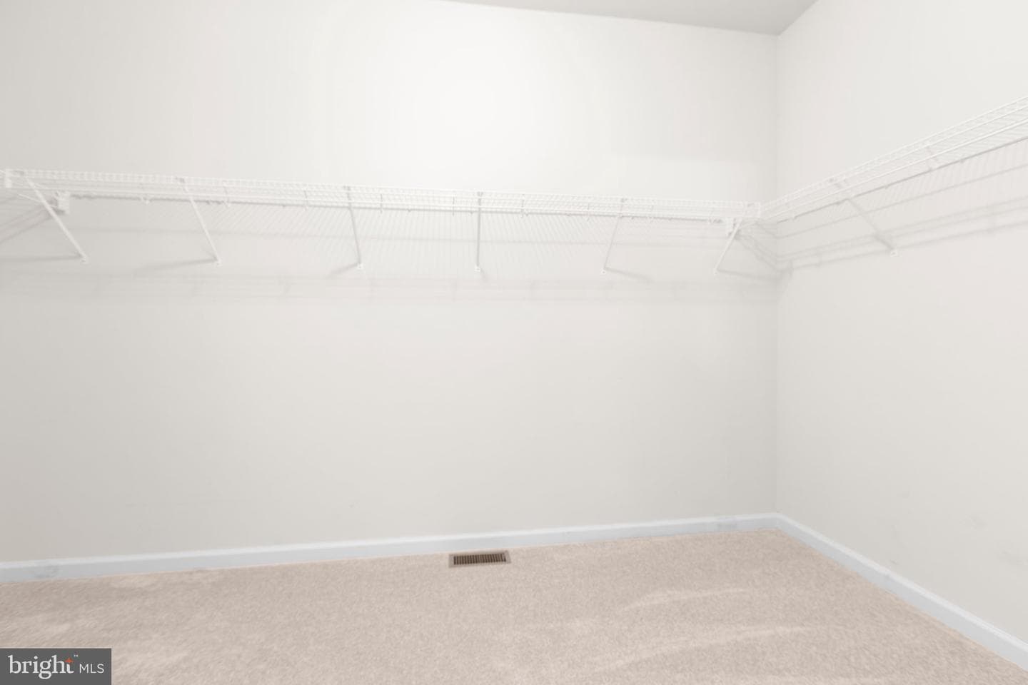 4049 Chatham Drive photo 32
