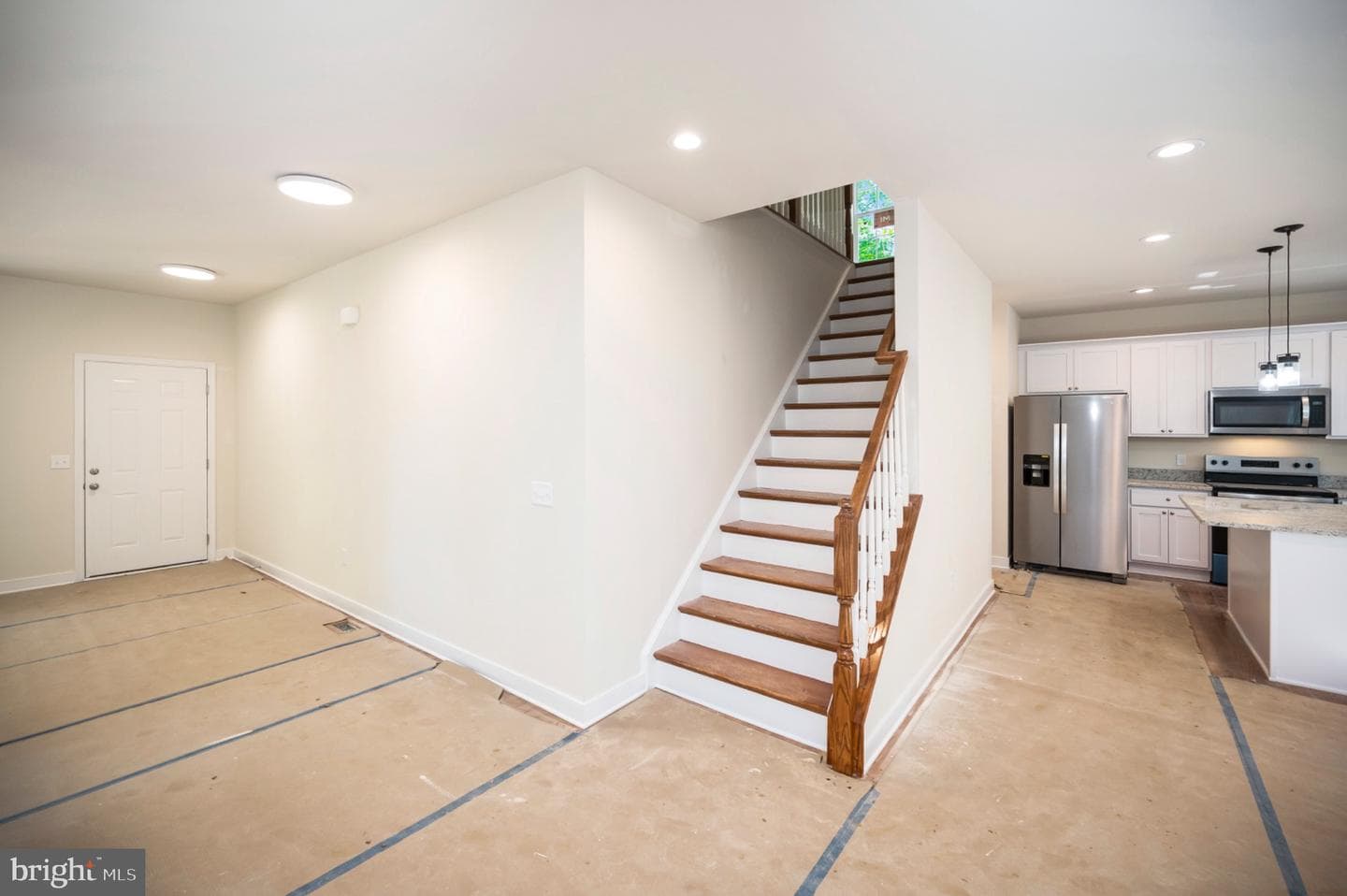 6077 Hamlin Circle photo 17