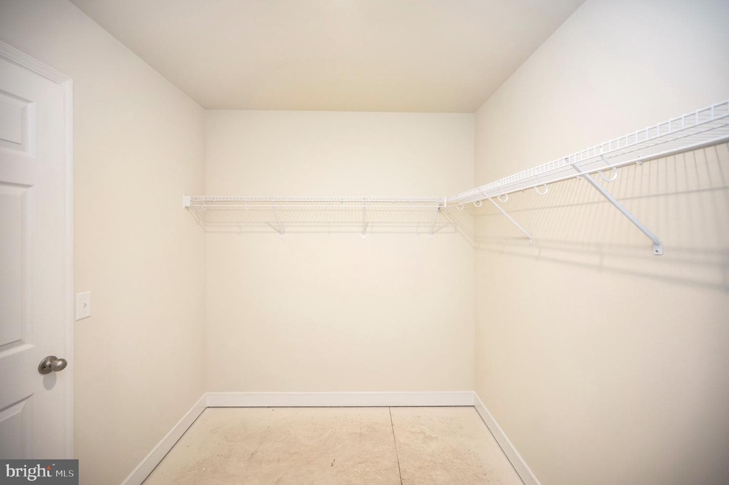 6077 Hamlin Circle photo 31