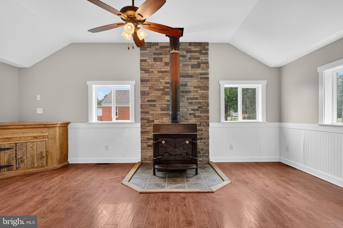 10048 Dahlgren Road photo 17