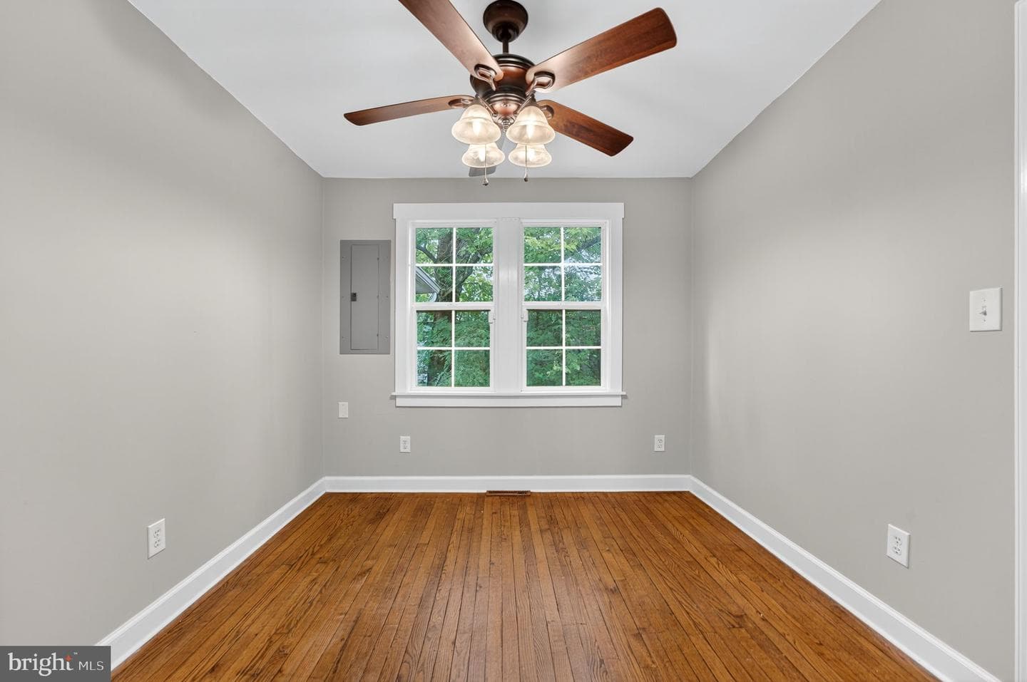10048 Dahlgren Road photo 38