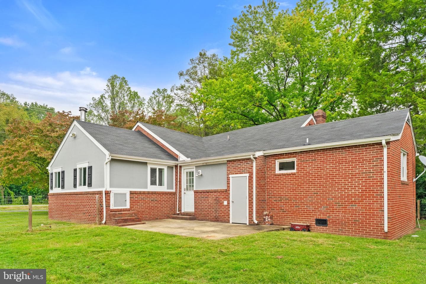 10048 Dahlgren Road photo 47