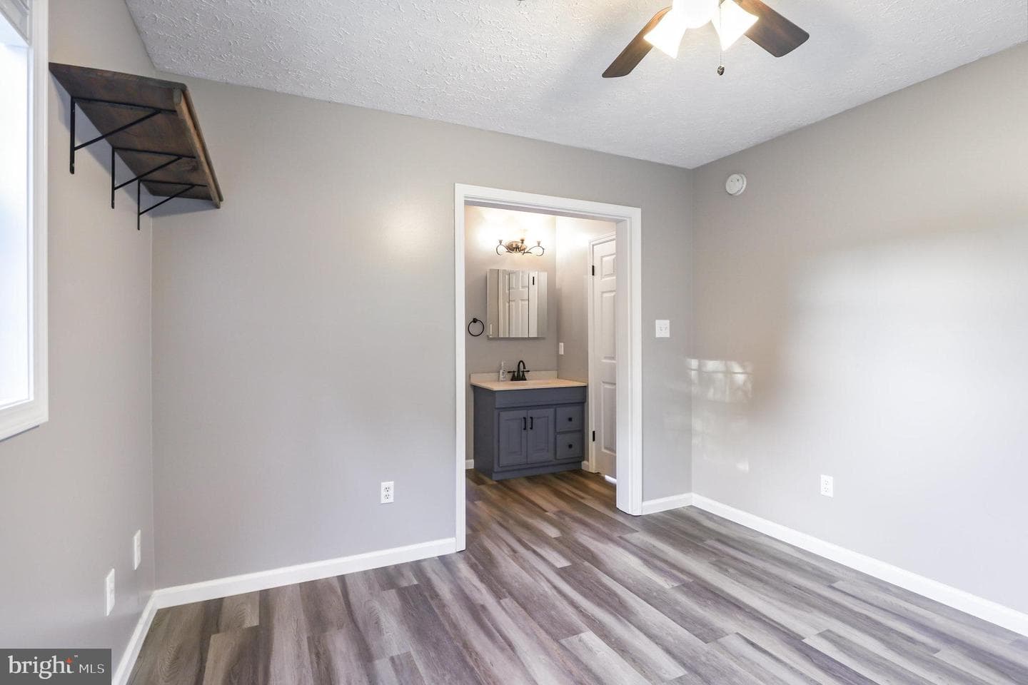 9760 Mohawk Drive photo 18