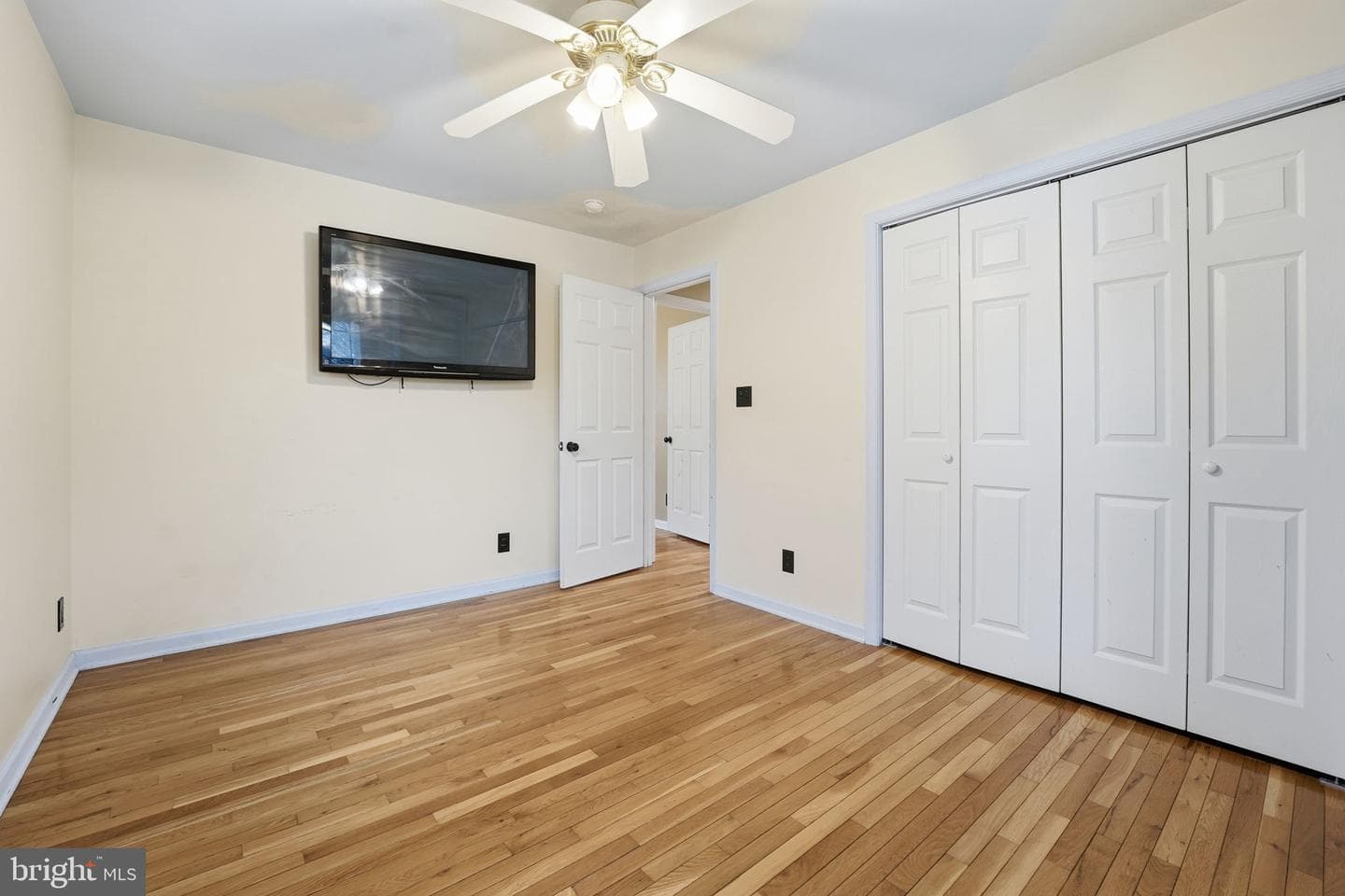 8278 Passapatanzy Drive photo 19