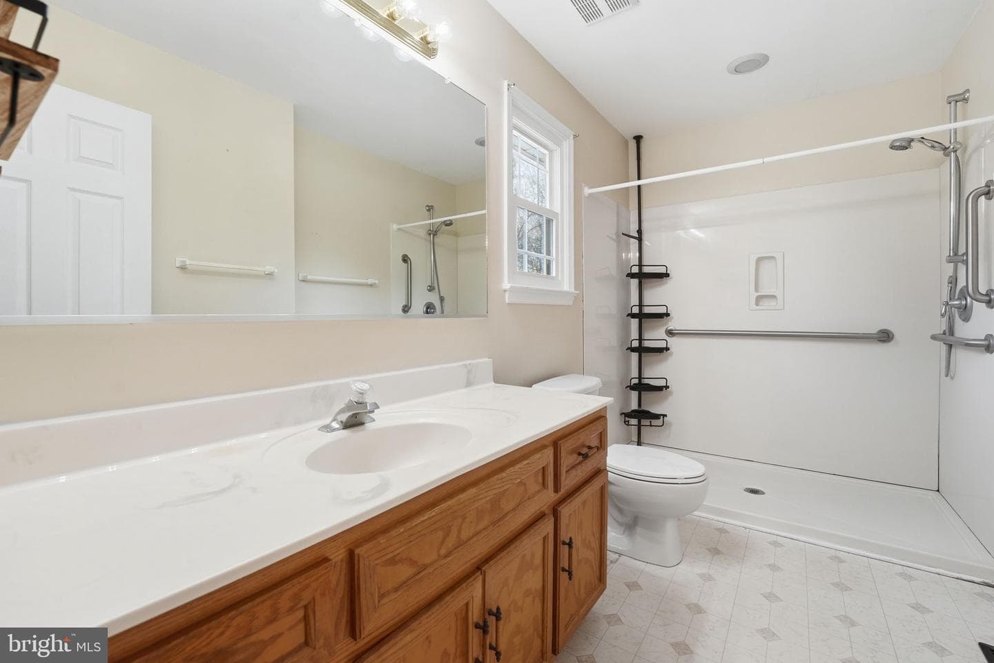 8278 Passapatanzy Drive photo 22