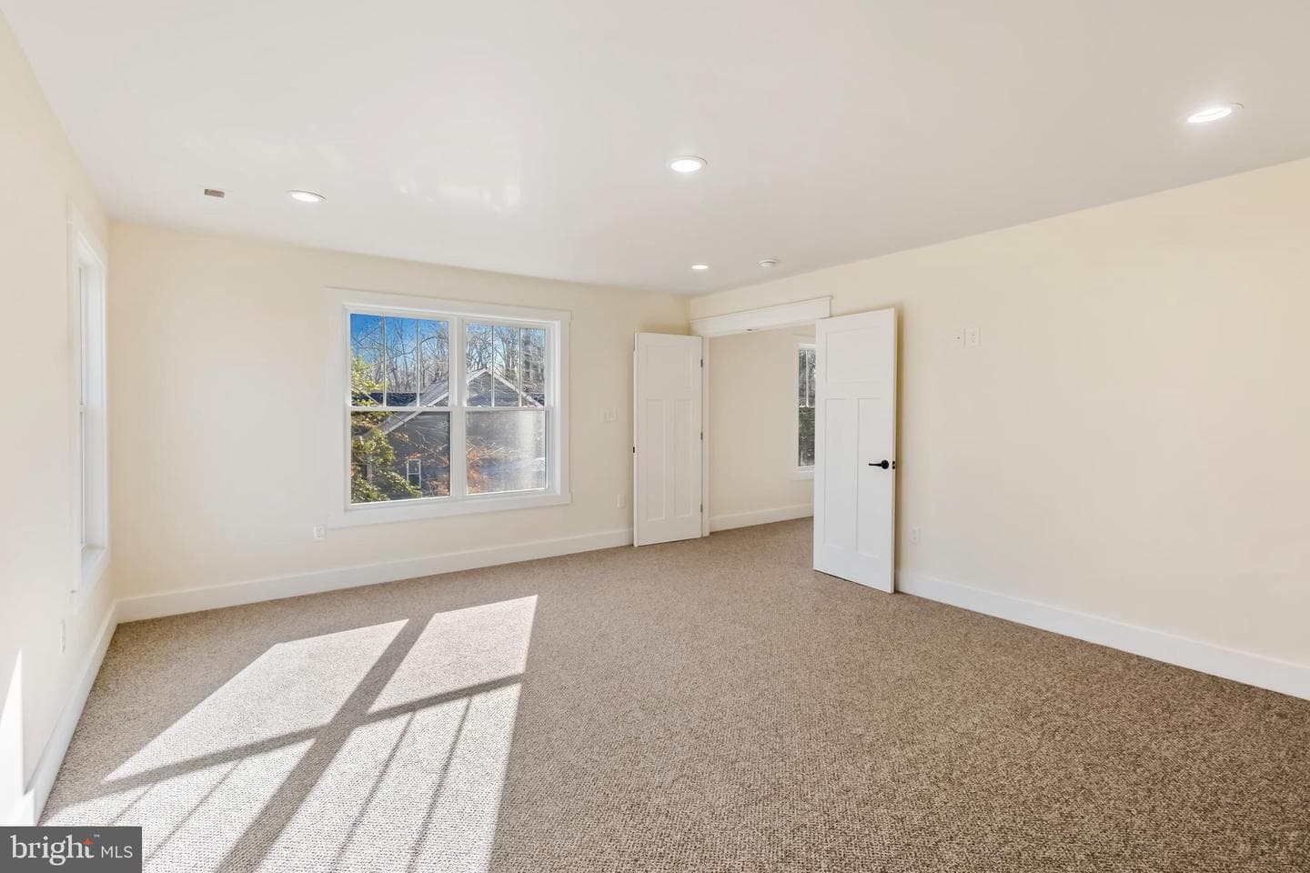8138 Windsor Dr photo 25
