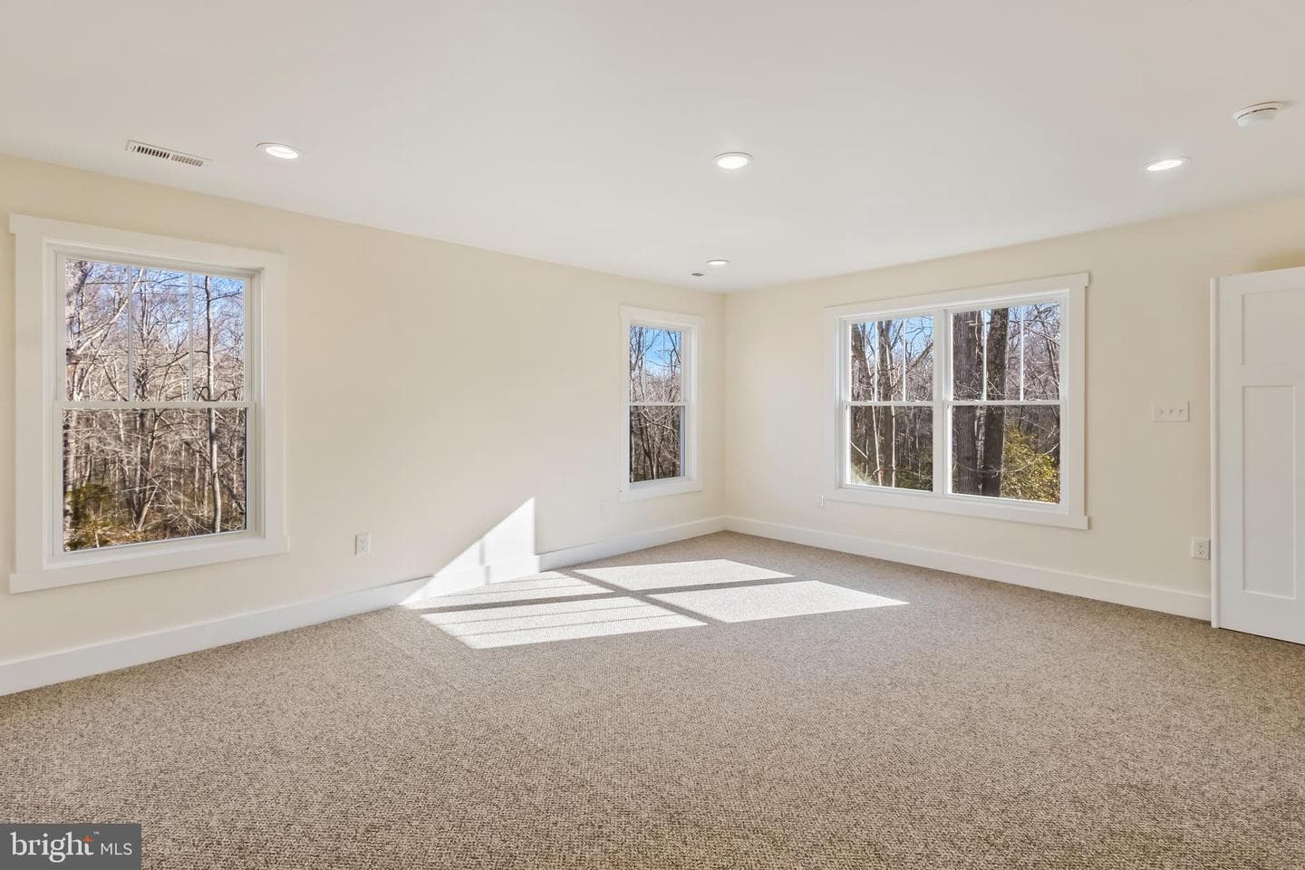 8138 Windsor Dr photo 26