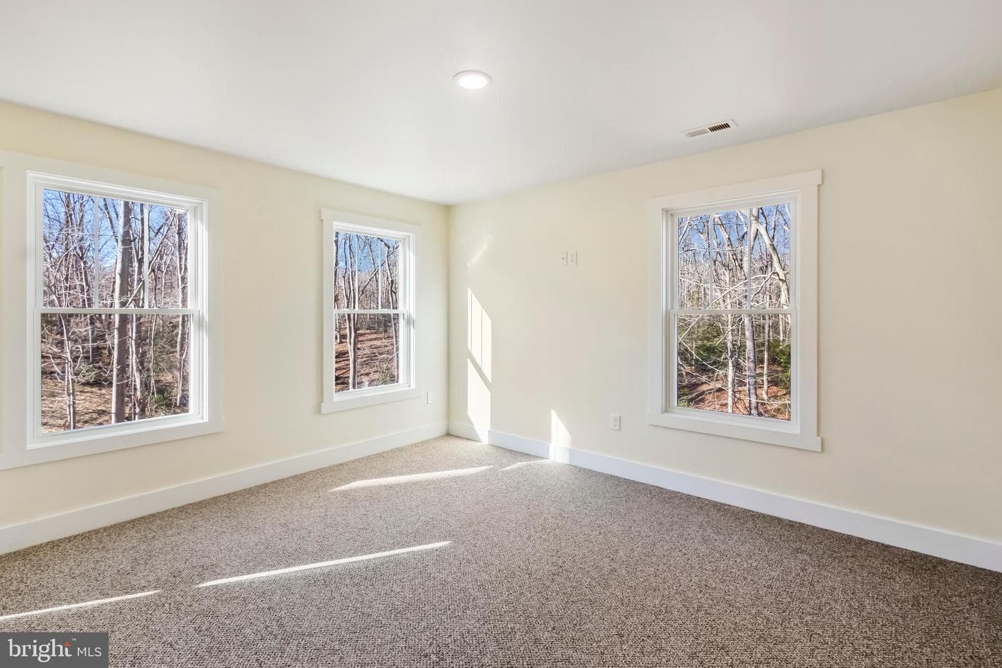 8138 Windsor Dr photo 32