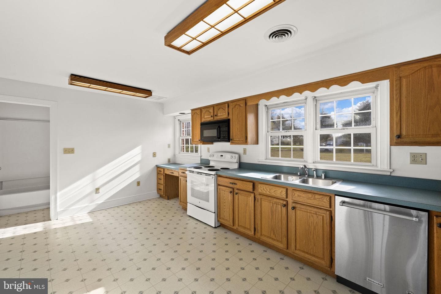 1324 Woodstock Road photo 12
