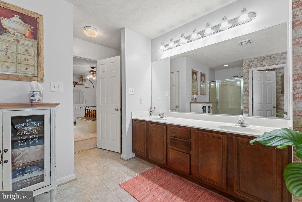 1387 Charleston Street photo 38