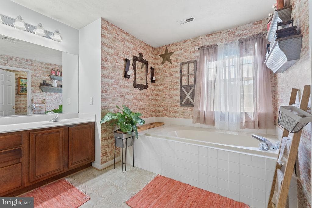 1387 Charleston Street photo 39