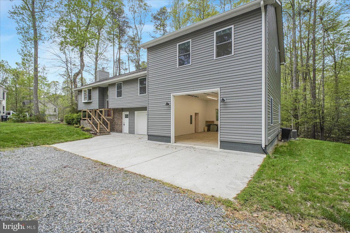10464 Eisenhower Drive photo 45