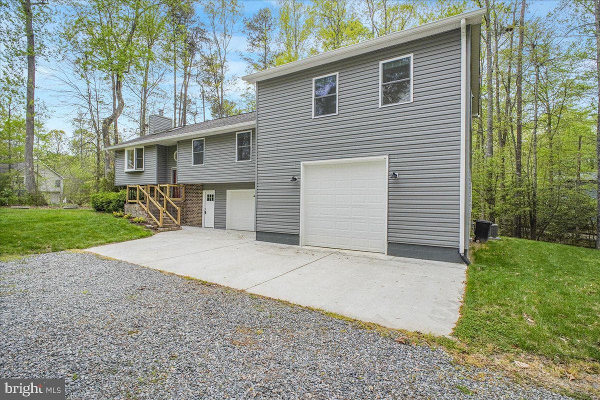 10464 Eisenhower Drive photo 48