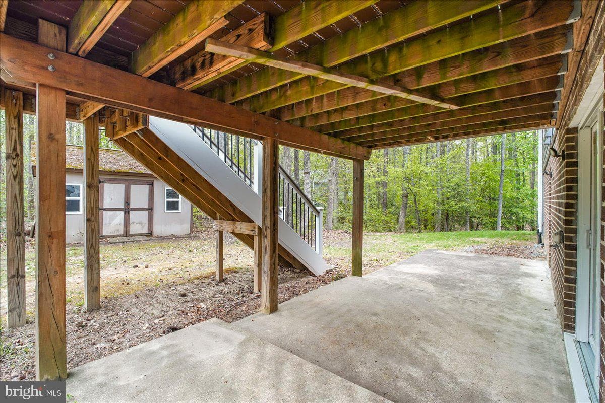 10464 Eisenhower Drive photo 51