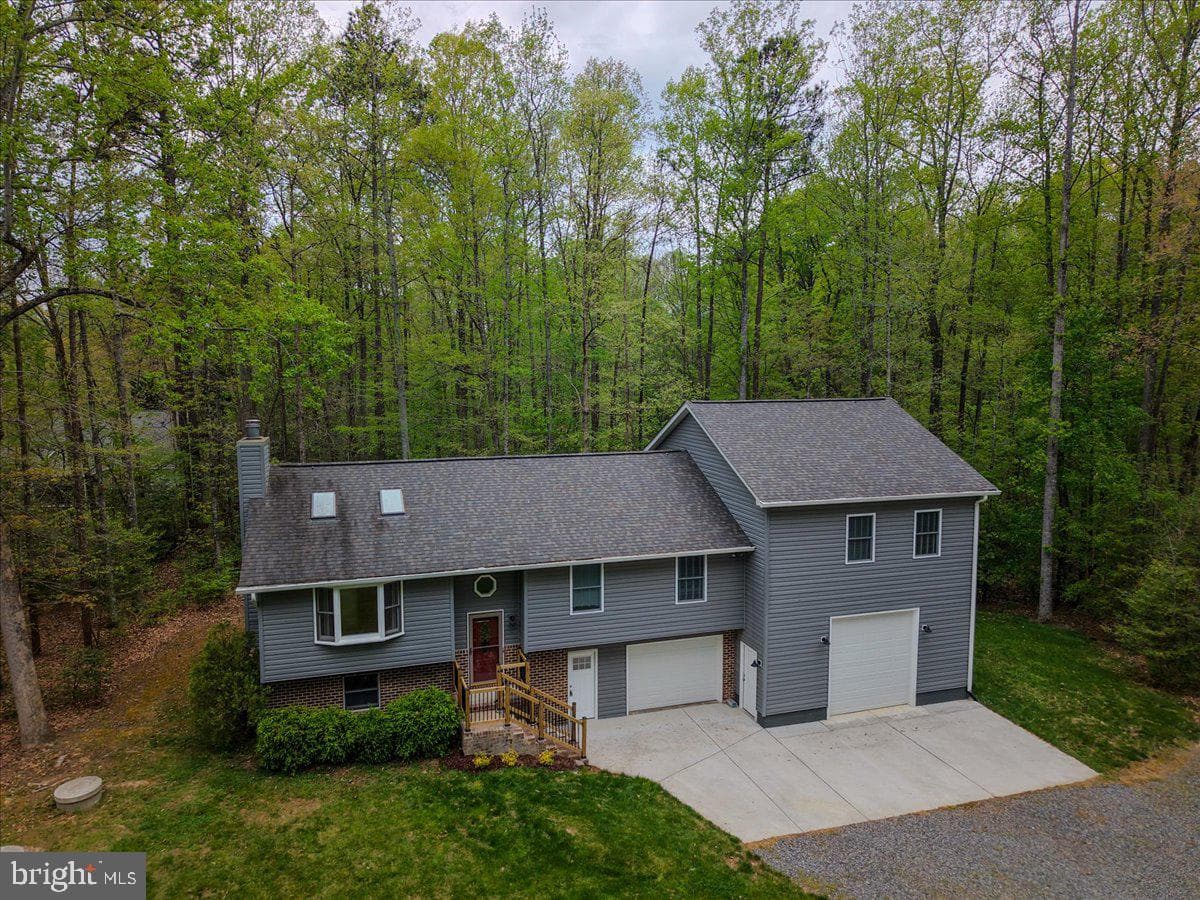 10464 Eisenhower Drive photo 65