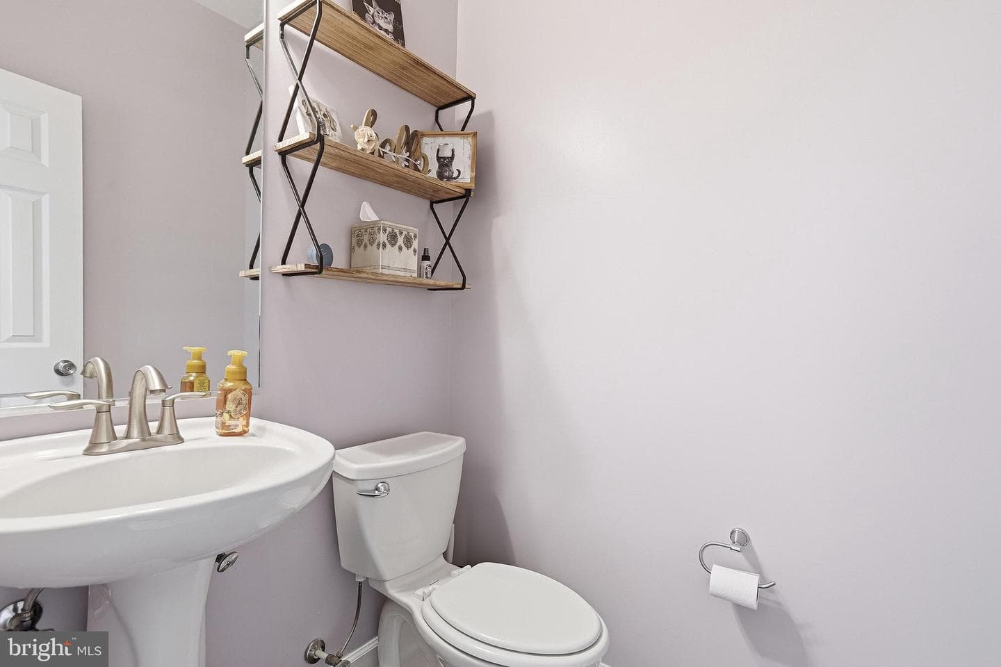 13601 Round Hill Road photo 16