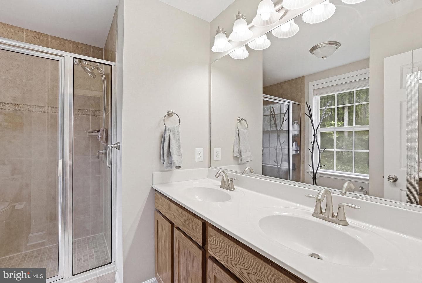 13601 Round Hill Road photo 20