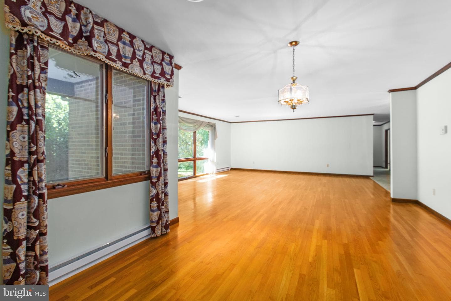 5434 Strawberry Lane photo 15