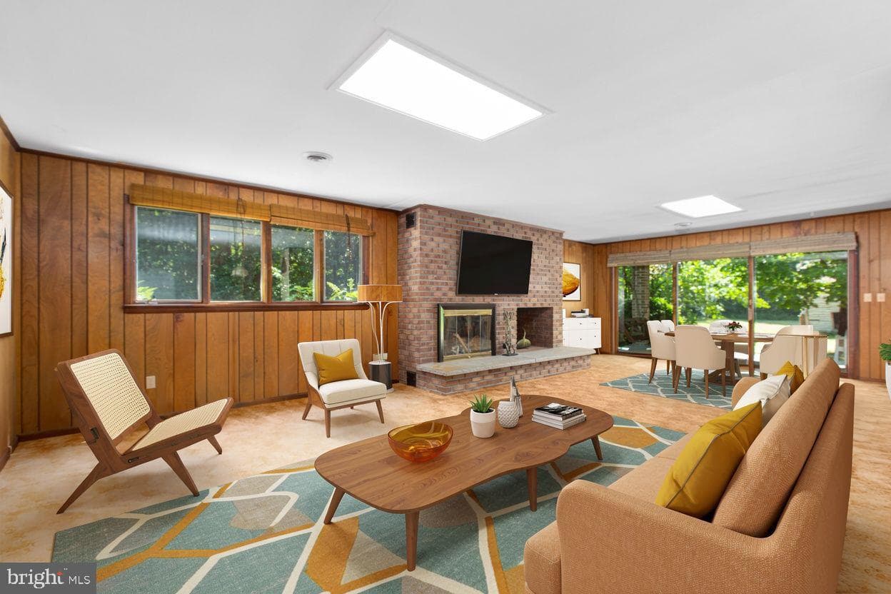5434 Strawberry Lane photo 18