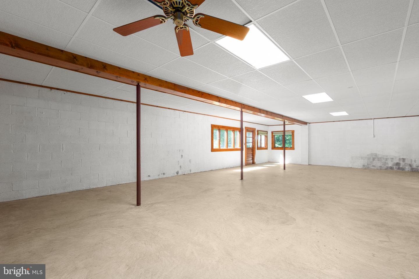 5434 Strawberry Lane photo 50