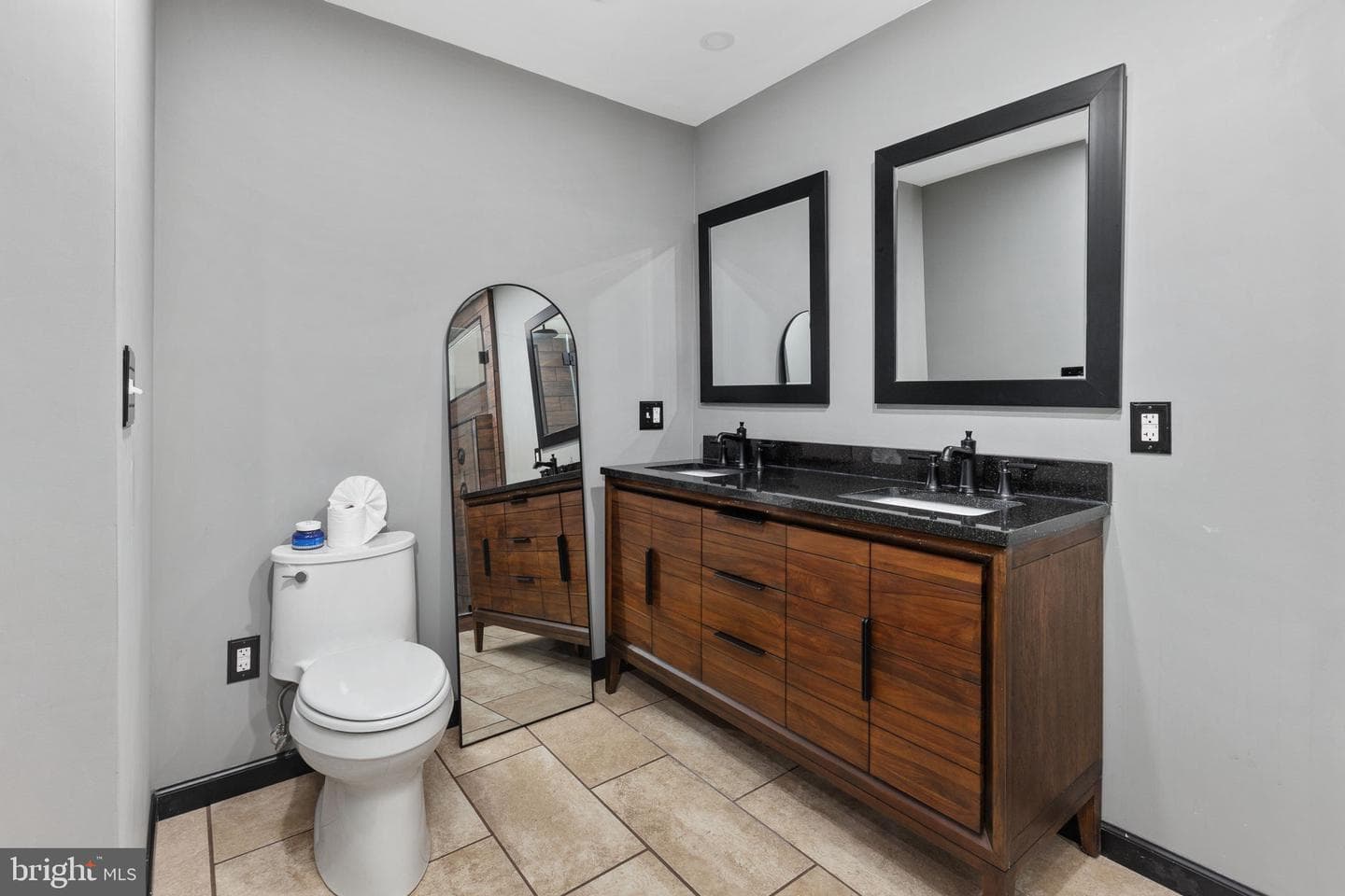 2381 Nancy Lane photo 44