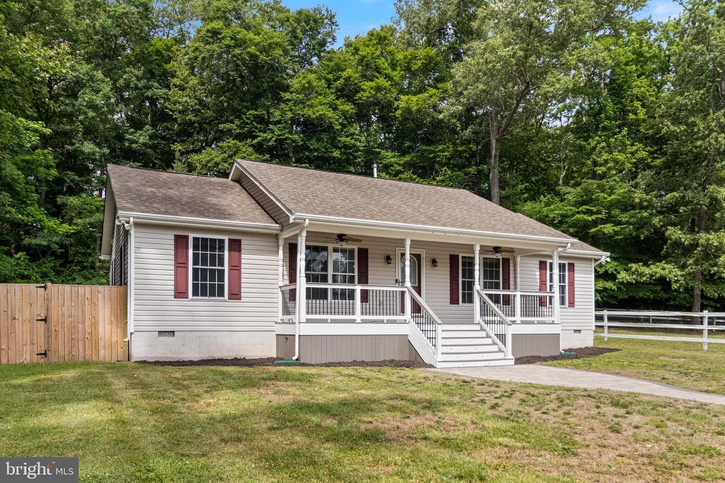 14479 Round Hill Road photo 3