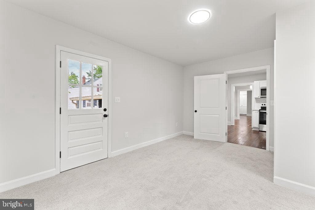 10221 Dahlgren Road photo 16