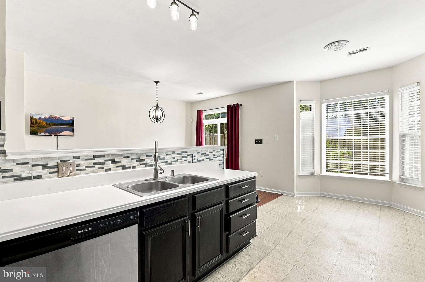 5200 Drakes Court photo 11