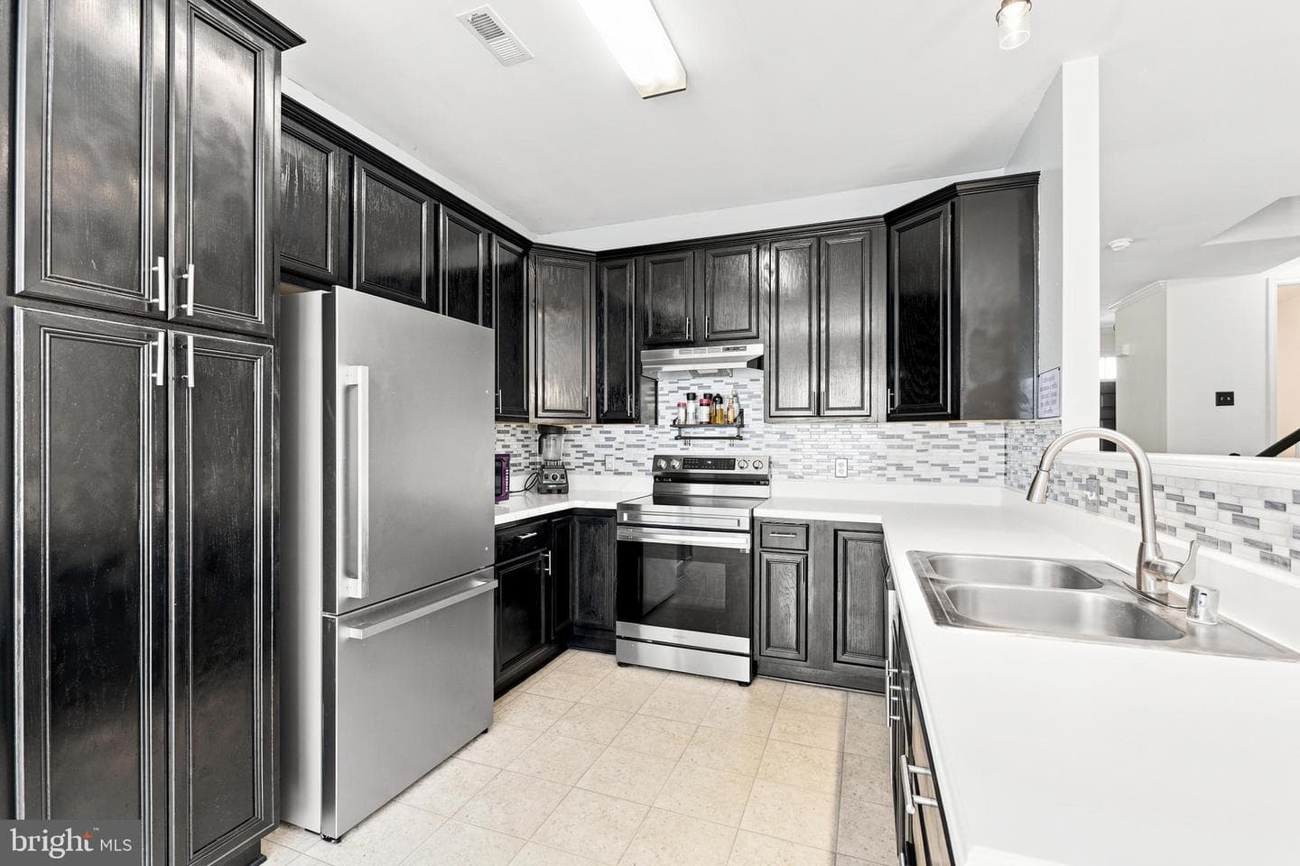 5200 Drakes Court photo 12