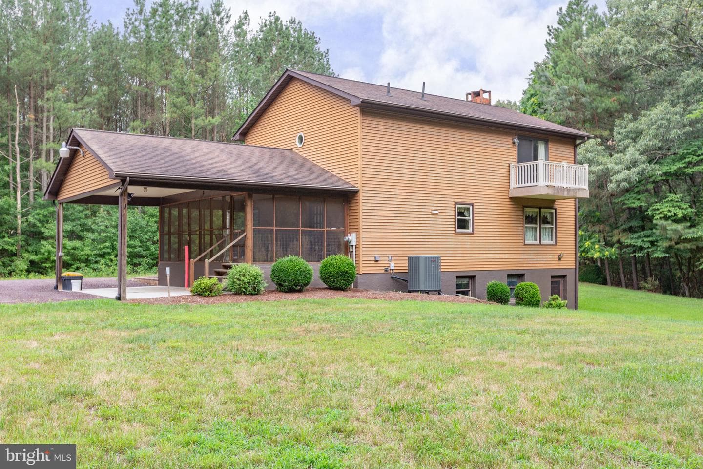 11051 Alden Road photo 6